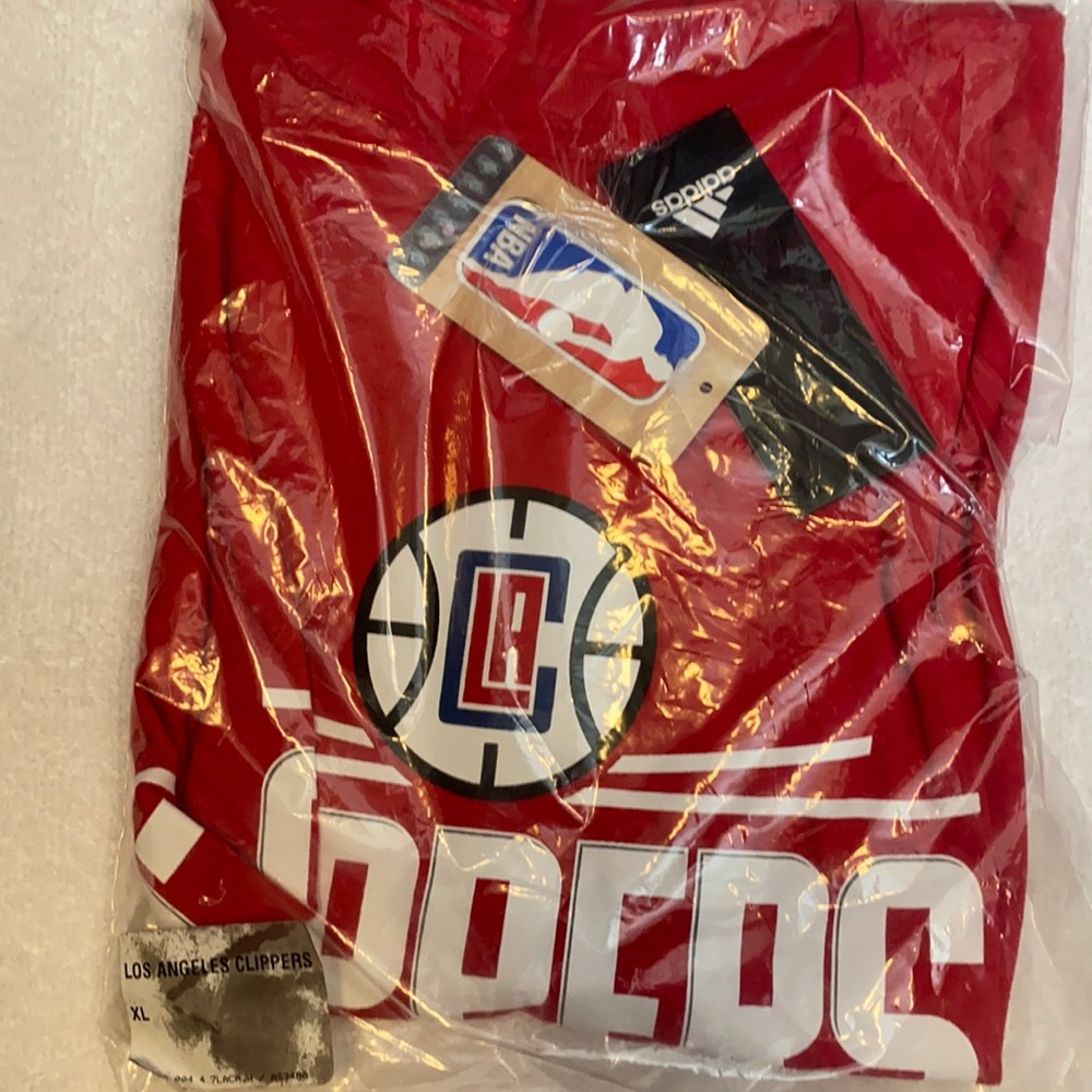 LA Clippers red T-shirt